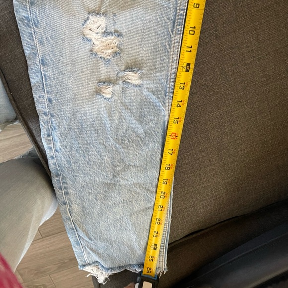 Zara|Women’s distressed light wash jeans in high rise, size 12,Closet staple🫶🏻 - Picture 8 of 11